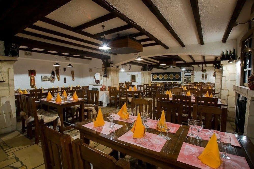 Hotel Irisa Бухарест Экстерьер фото